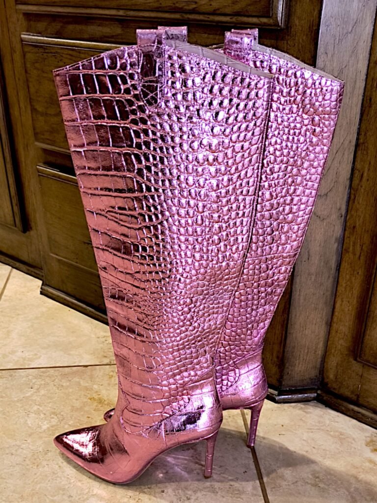 Boot upcycling with pink metallic foil